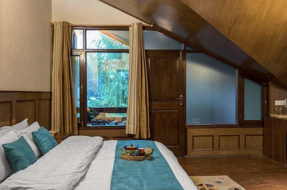 The Bear Creek Luxury 2BHK Villa Manali