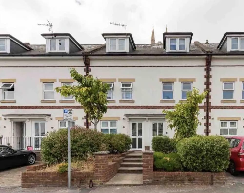 Town center white house