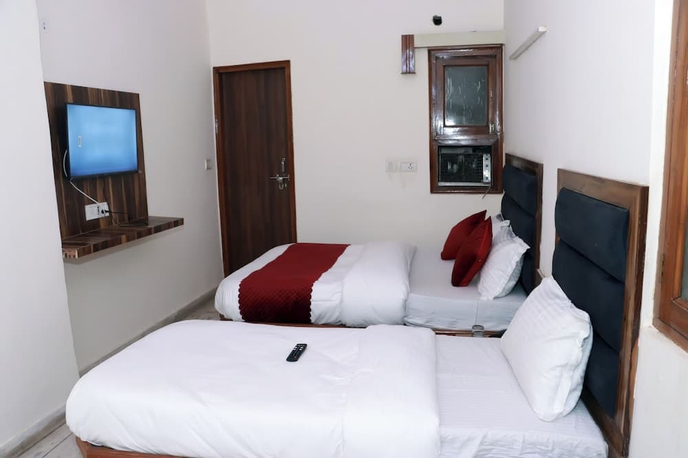 Hotel Gush  New Delhi Railway Station