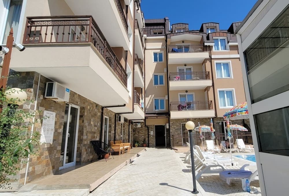 Konaklama yerinin ön cephesi