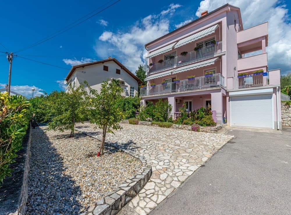 Modern Crikvenica Apartments With Sea View