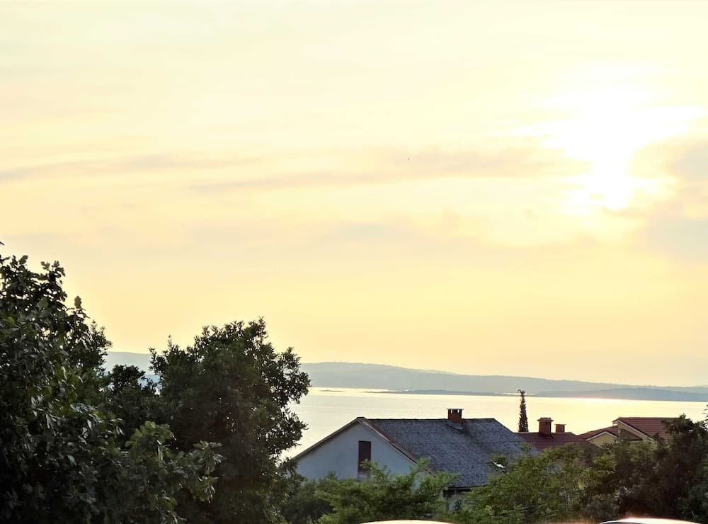Bright and Stylish Apartment With Balcony and Sea View