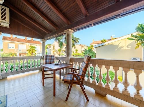 Pretty Apartment With Balcony