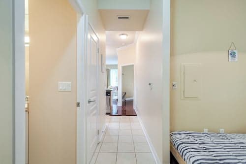 Rivetstays - The Yonge Grand Suites