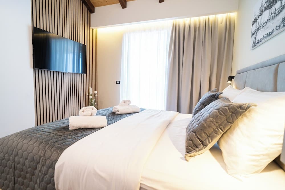 Seafront Sunset Studio&Rooms