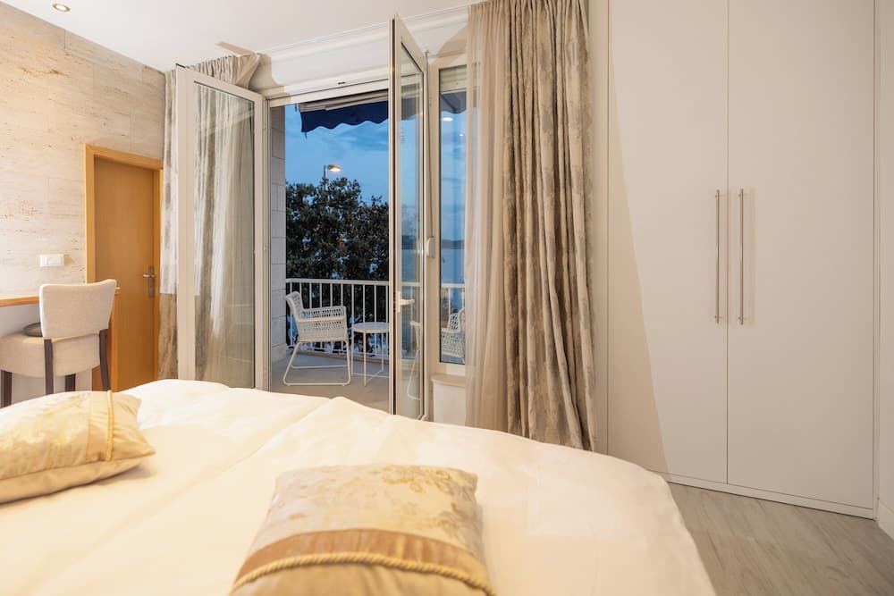 Mona Lisa's view in Zadar Old Town