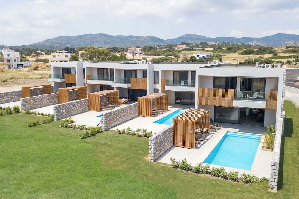 Aethrion Luxury Villas & Suites