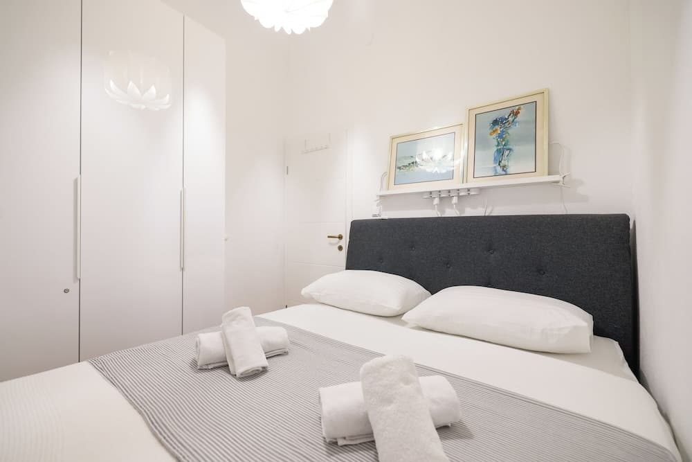 Iadra apartment in city center