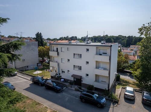 Premium Apartment With Patio
