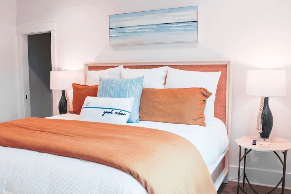 Shellom by Avantstay Newly Built, Pool Access, Golf Cart + Bikes Included