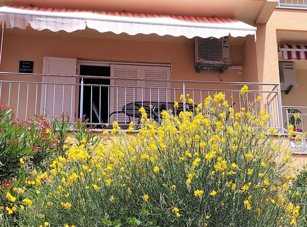 Exquisite Crikvenica Apartment With Balcony