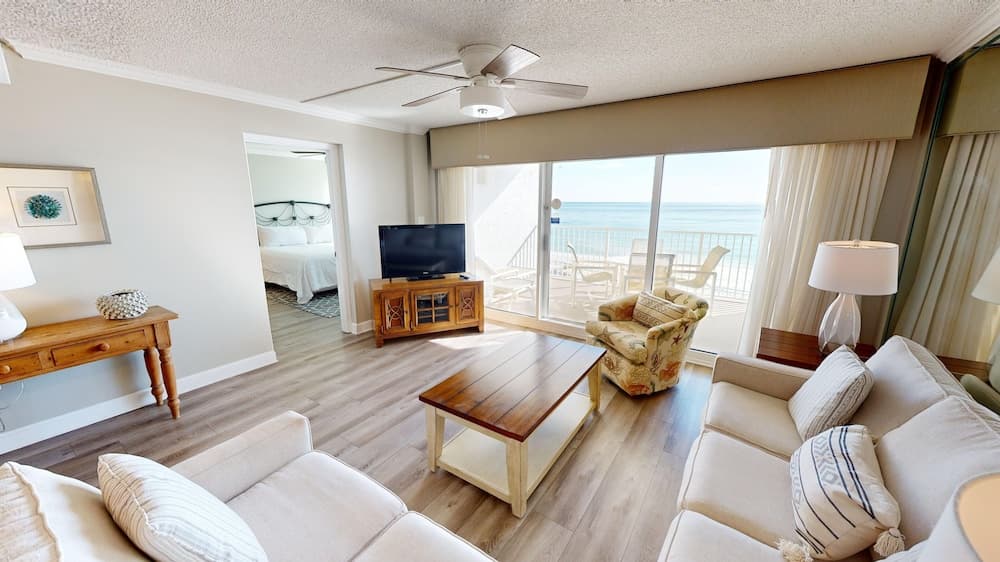 Beach House 202a 2 Bedroom Condo