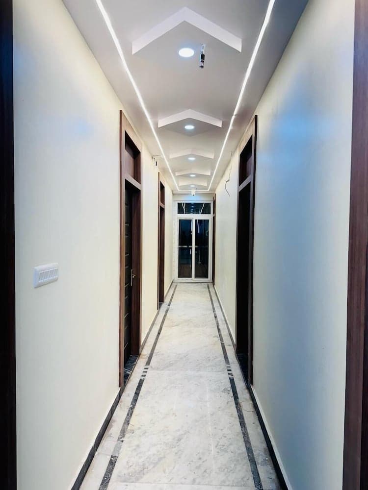 Kashvi hotels