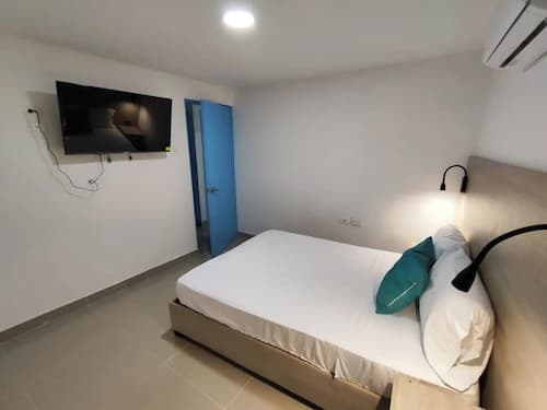 EM3-2G Apartamento de 4 hab Con AA WIFI