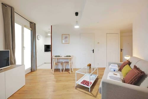 Bright, Modern Studio for 2P - La Defense
