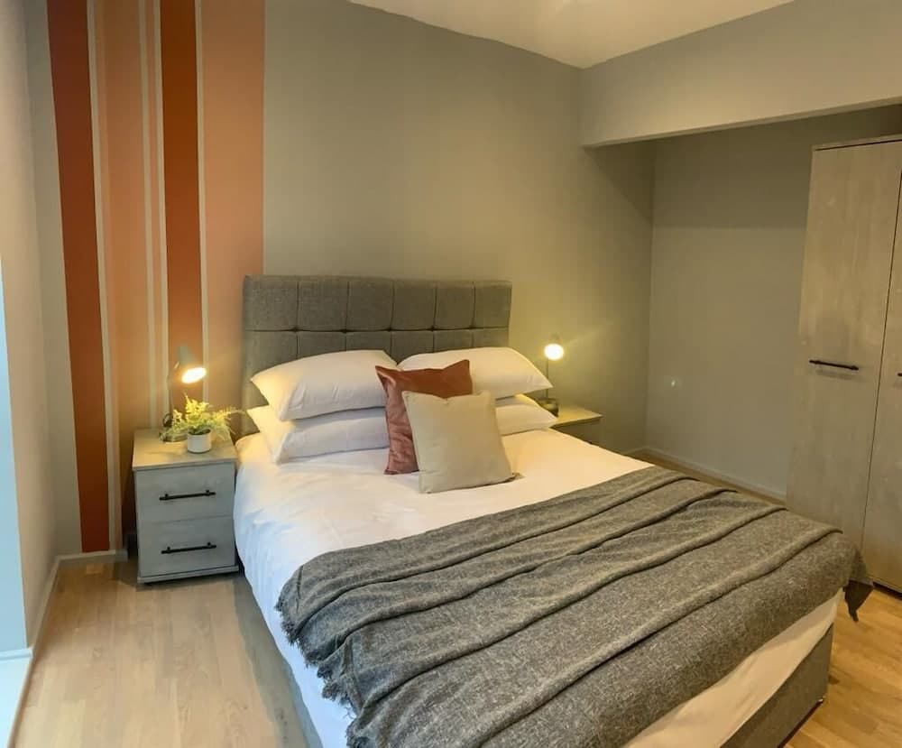 Cozy Three Bedroom Home in Cedar House