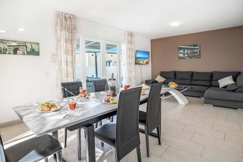 Villa Primrose