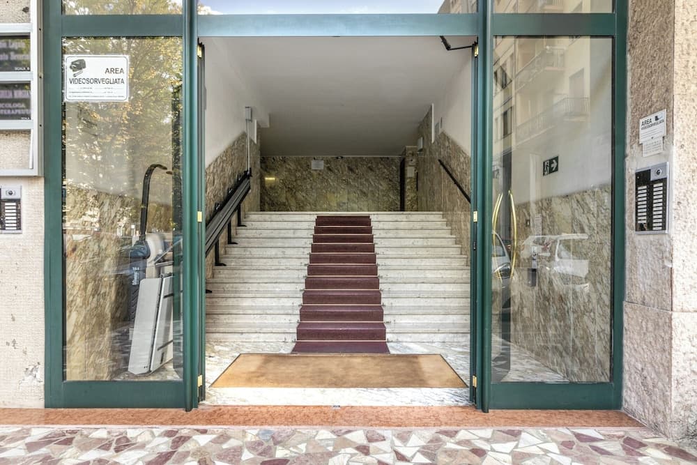 Il Faro luxury rooms & lounge