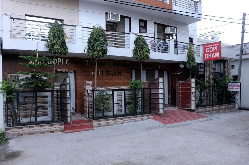 Konaklama yerinin ön cephesi