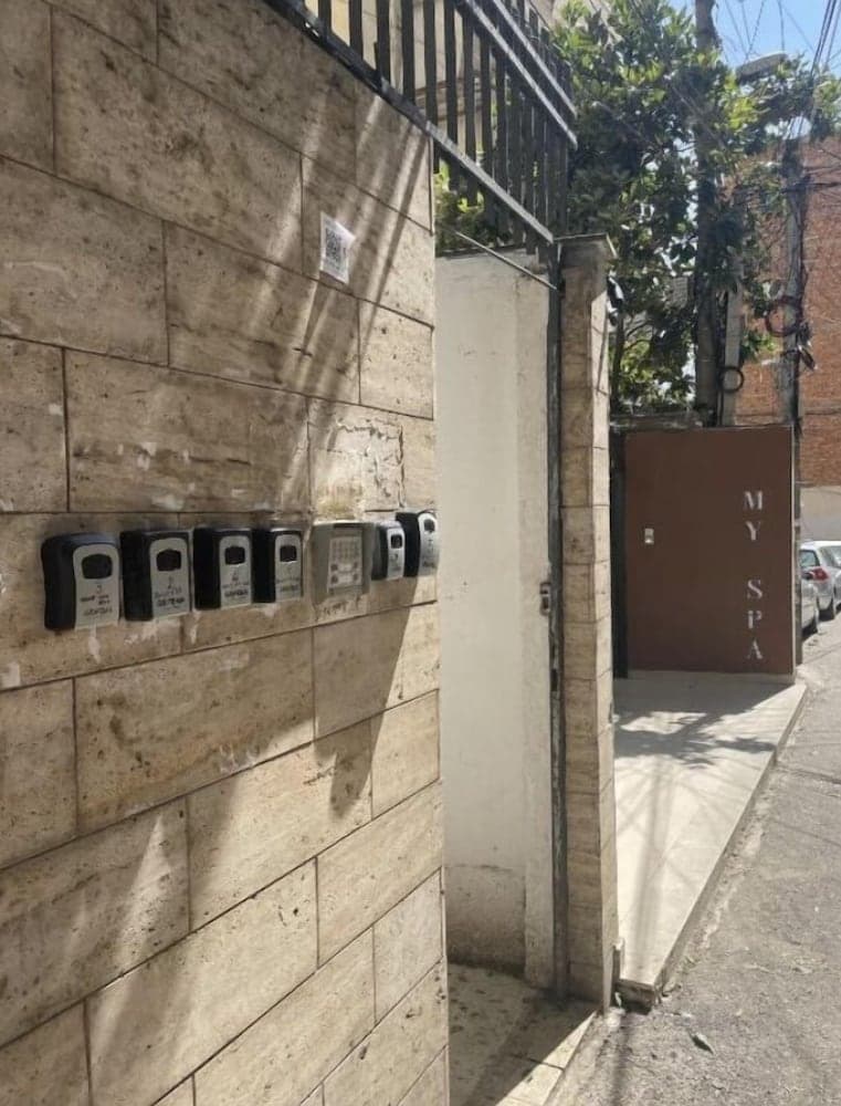 Konaklama yerinin ön cephesi