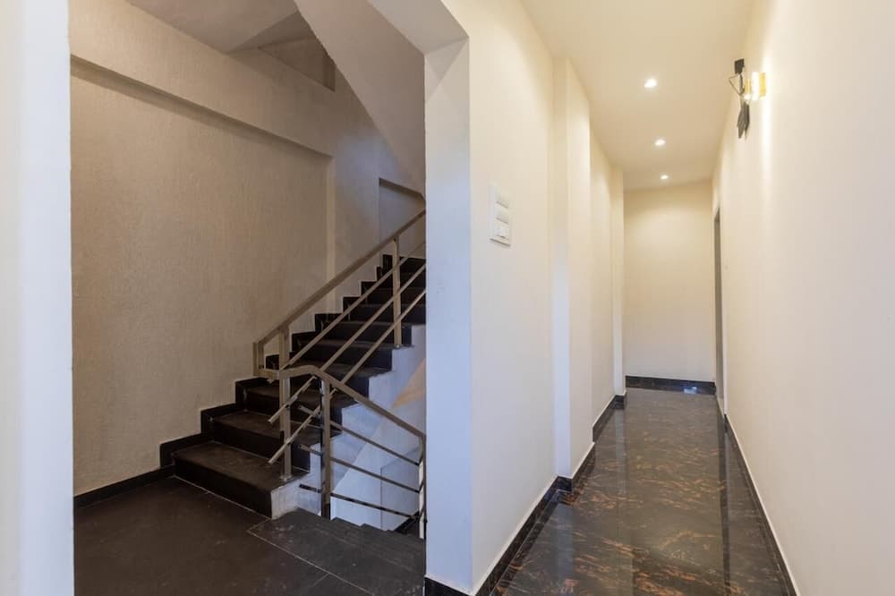 Hotel Artilla Borivali