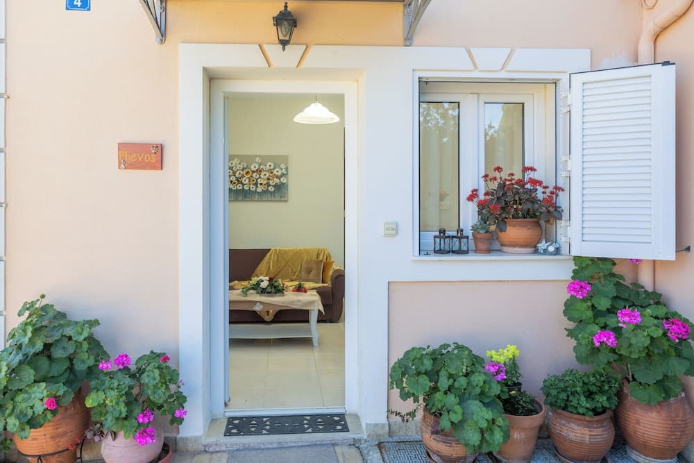 Phevos Seaview Apartment