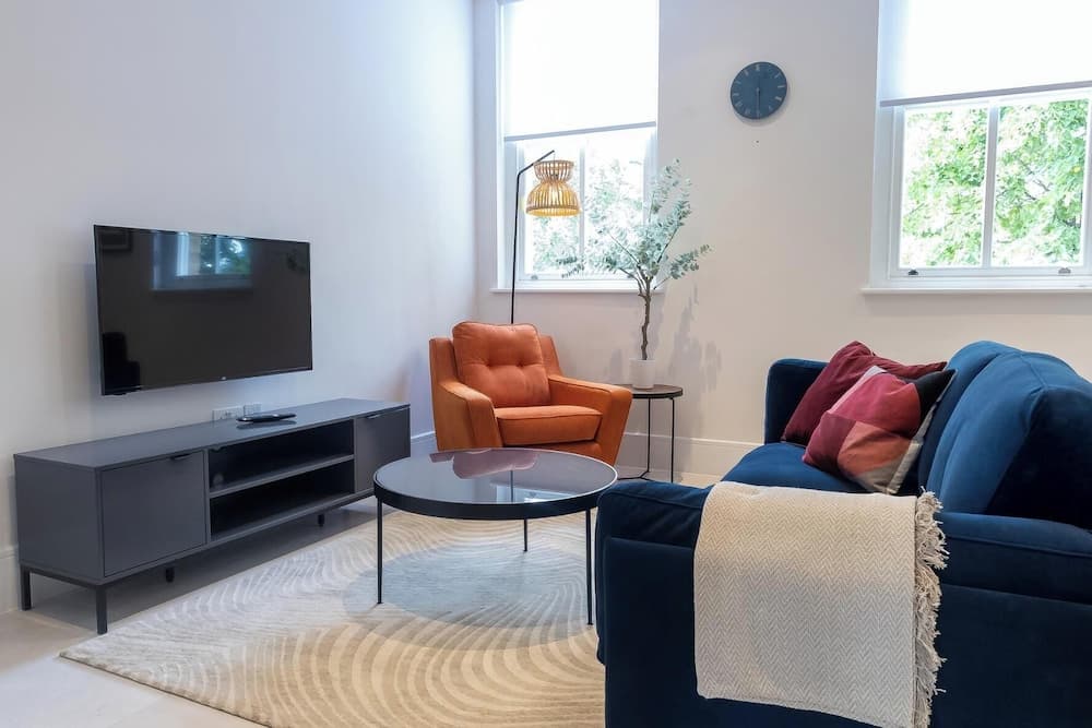 Luxury 3 bedroom Apartment by Novarooms