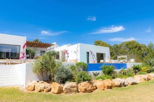 Countryside Villa With Pool