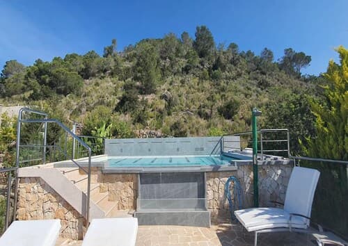 Unique Villa With Outdoor hot tub