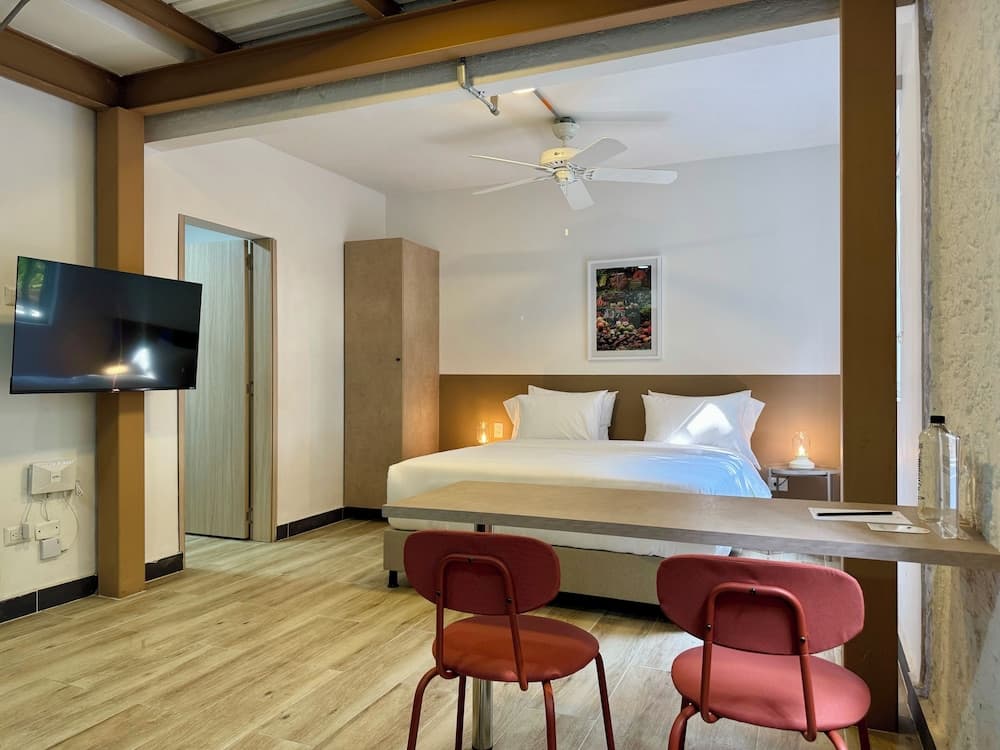 Flora By Wynwood House