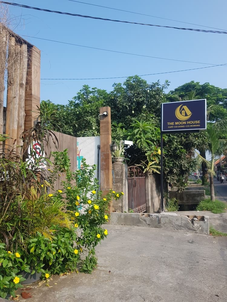 The Moon House for Entrepreneurs