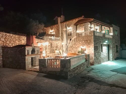 Tsampika s Traditional Stone Cottage in Siana