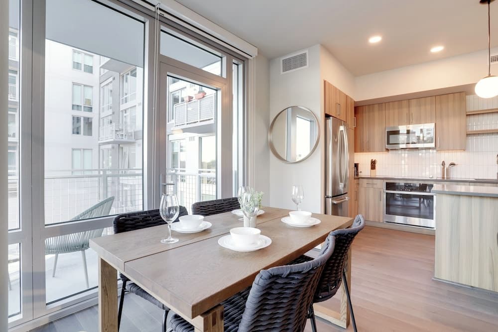 Stylish Apartment Steps from the Metro