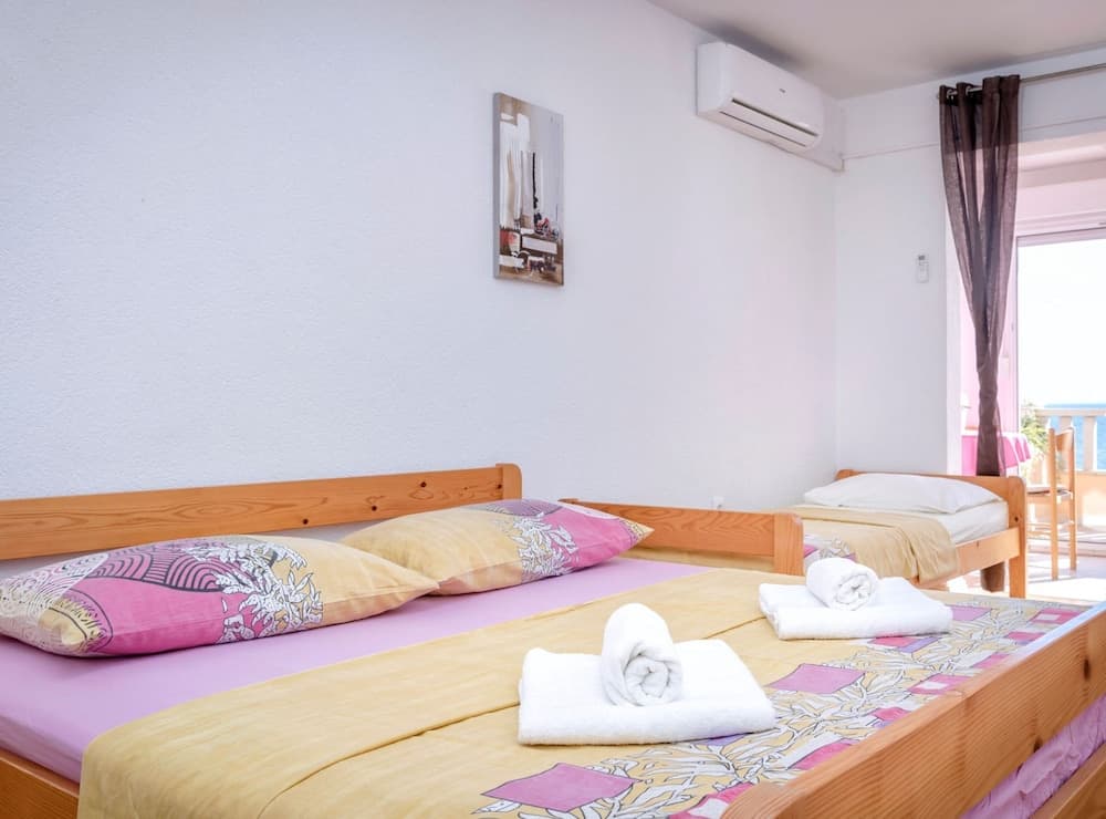 Ivan Dolac Azure Horizon Beach Apartments