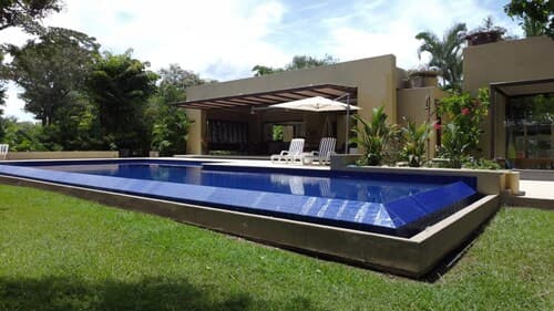w Beautiful 4BR Villa at Mesa de Yeguas