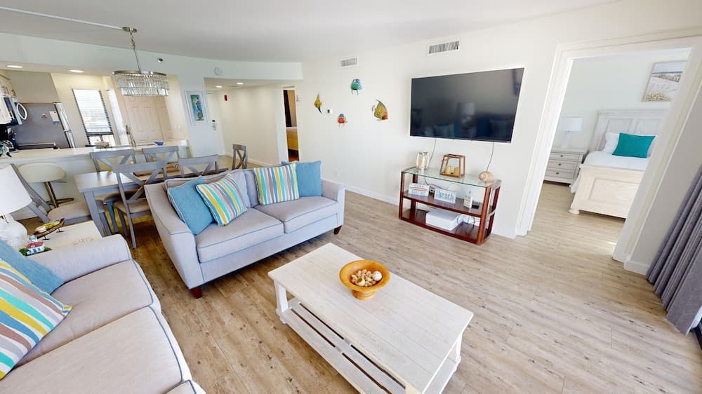 Emerald Towers 904 2 Bedroom Condo