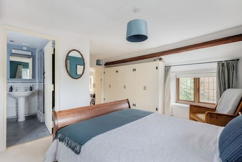 Tom Callows Gorgeous Cottage Oxfordshire