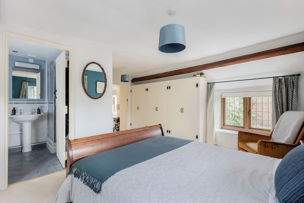 Tom Callows Gorgeous Cottage Oxfordshire