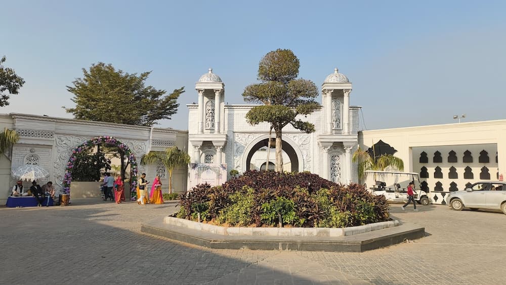 Konaklama yerinin ön cephesi