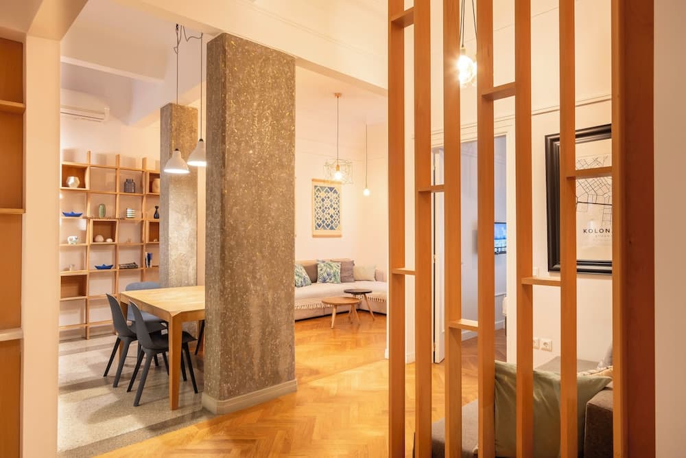 Historic 2BR Oasis in Kolonaki