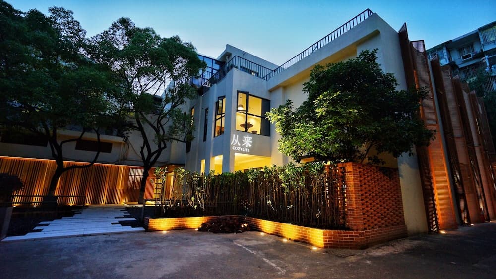 Cozylife Hotel Westlake