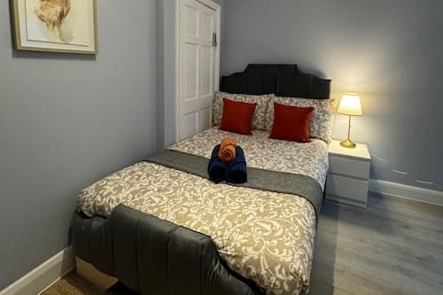 Studio - Sleeps 2 - Parking - Close to Paddington