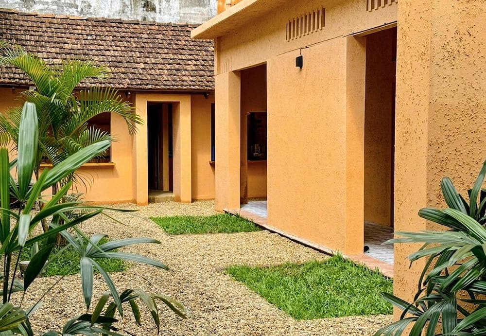 Asahi Luxstay - Moncada Motel