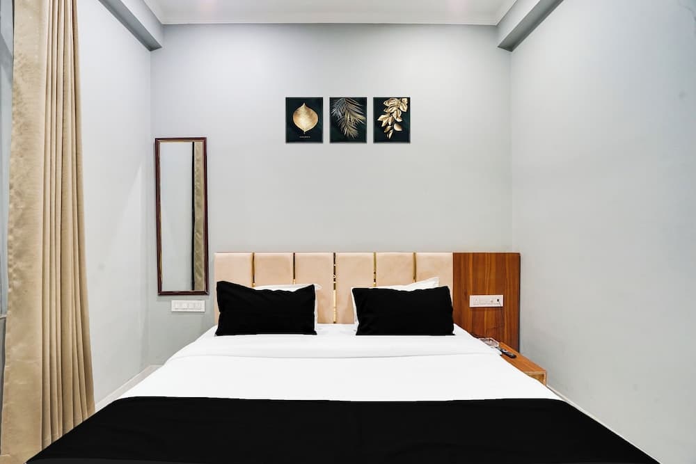 Hotel Grand Aana Inn