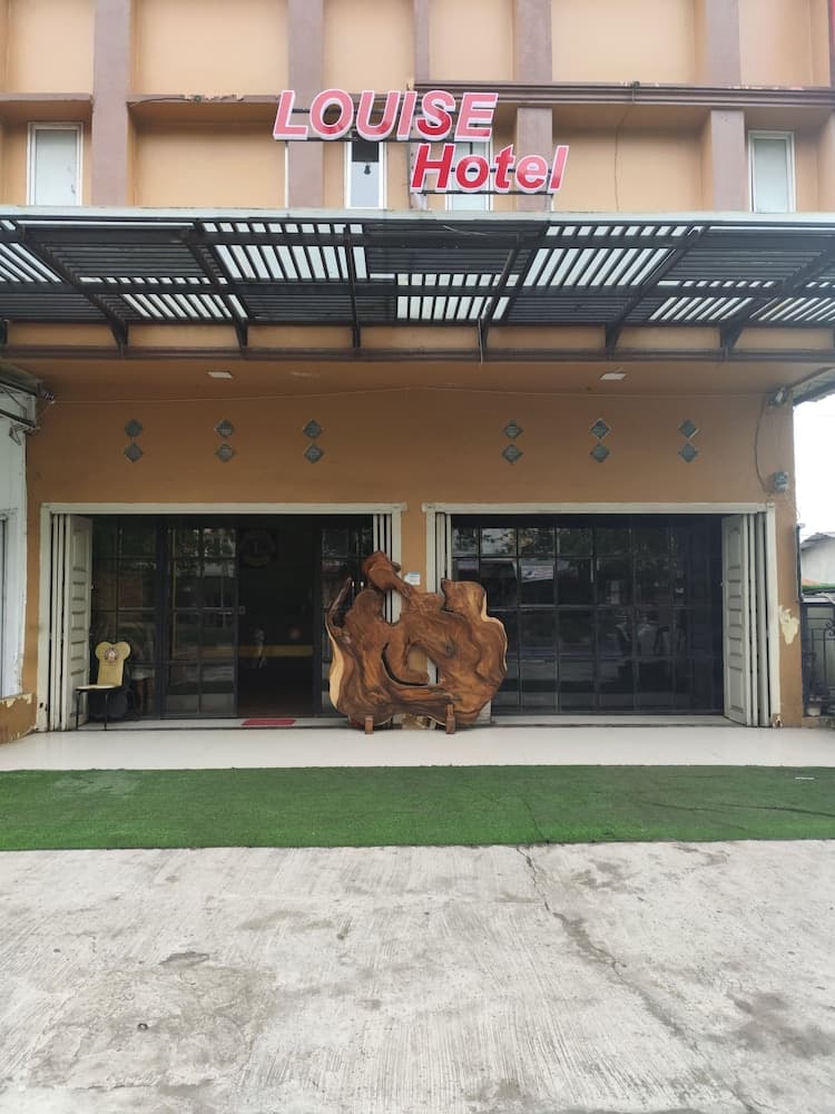 LOUISE HOTEL
