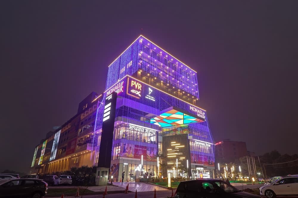 Saltstayz Premier - Mohali Chandigarh