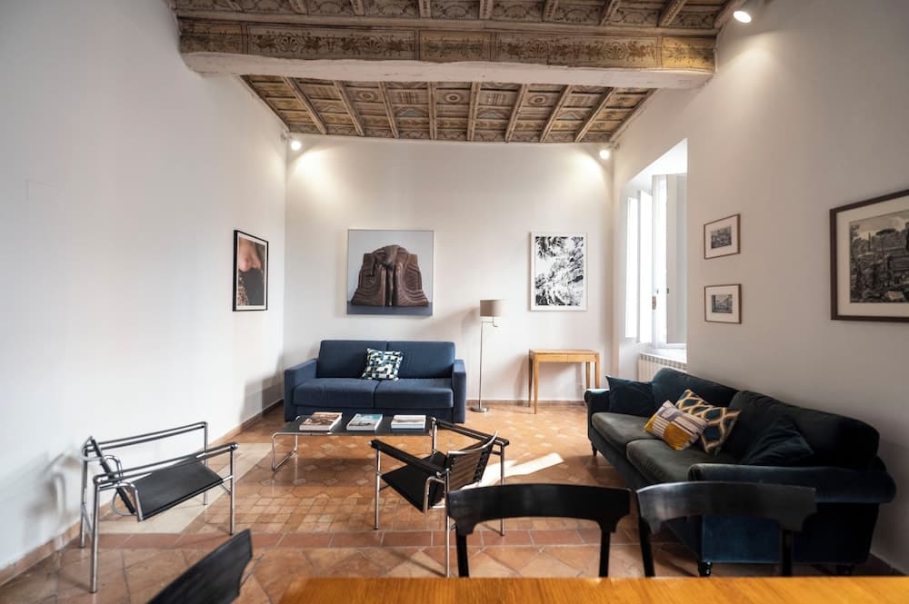 Artsy And Elegant Apartment Near Pantheon