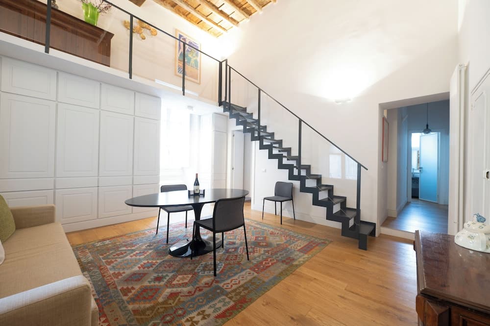 Campo De' Fiori Apartments