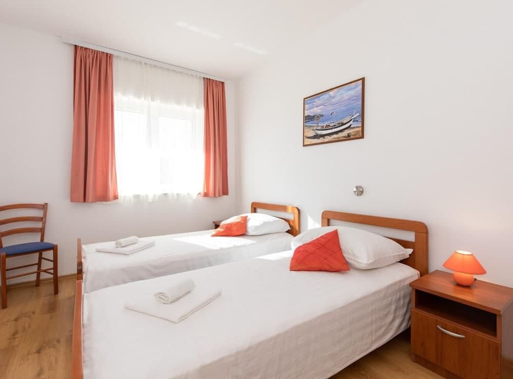 Scenic Elegant Apartments Krk With Balcony and Pool