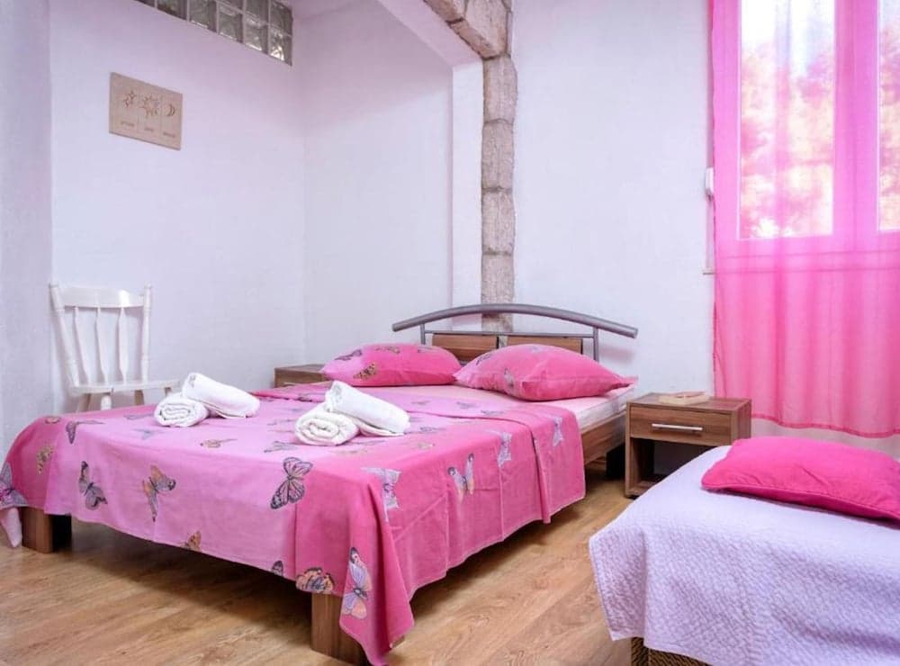 Beach Apartment Ivan Dolac With Terrace